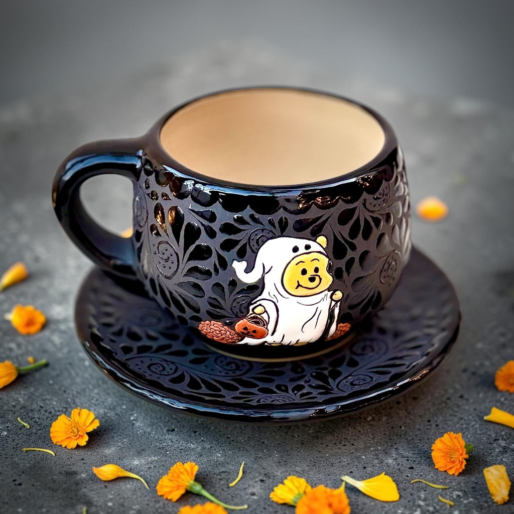 Winnie Themed Halloween Chocolatera set