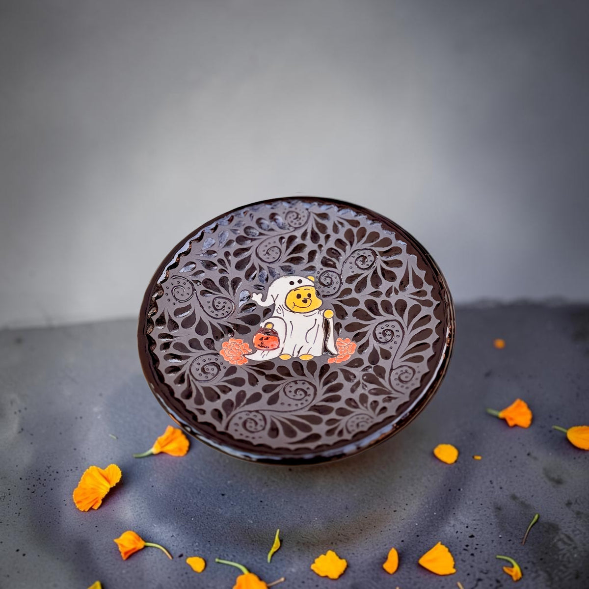 Winnie Themed Halloween Chocolatera set
